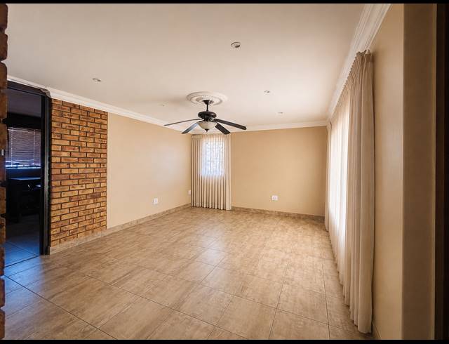 3 BEDROOM HOUSE FOR SALE IN SEBOKENG ZONE 14